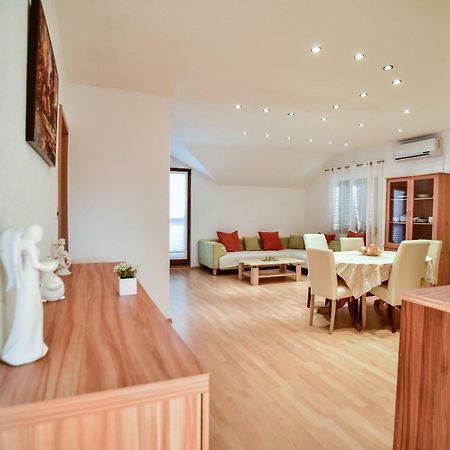 Apartment Anka 扎达尔 外观 照片